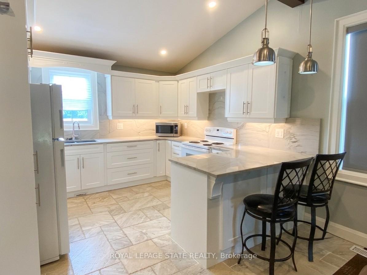 Photo 3 of Unit Upper, 2784 South Grimsby Rd 20, Grimsby, Grimsby Escarpment — HOMEH