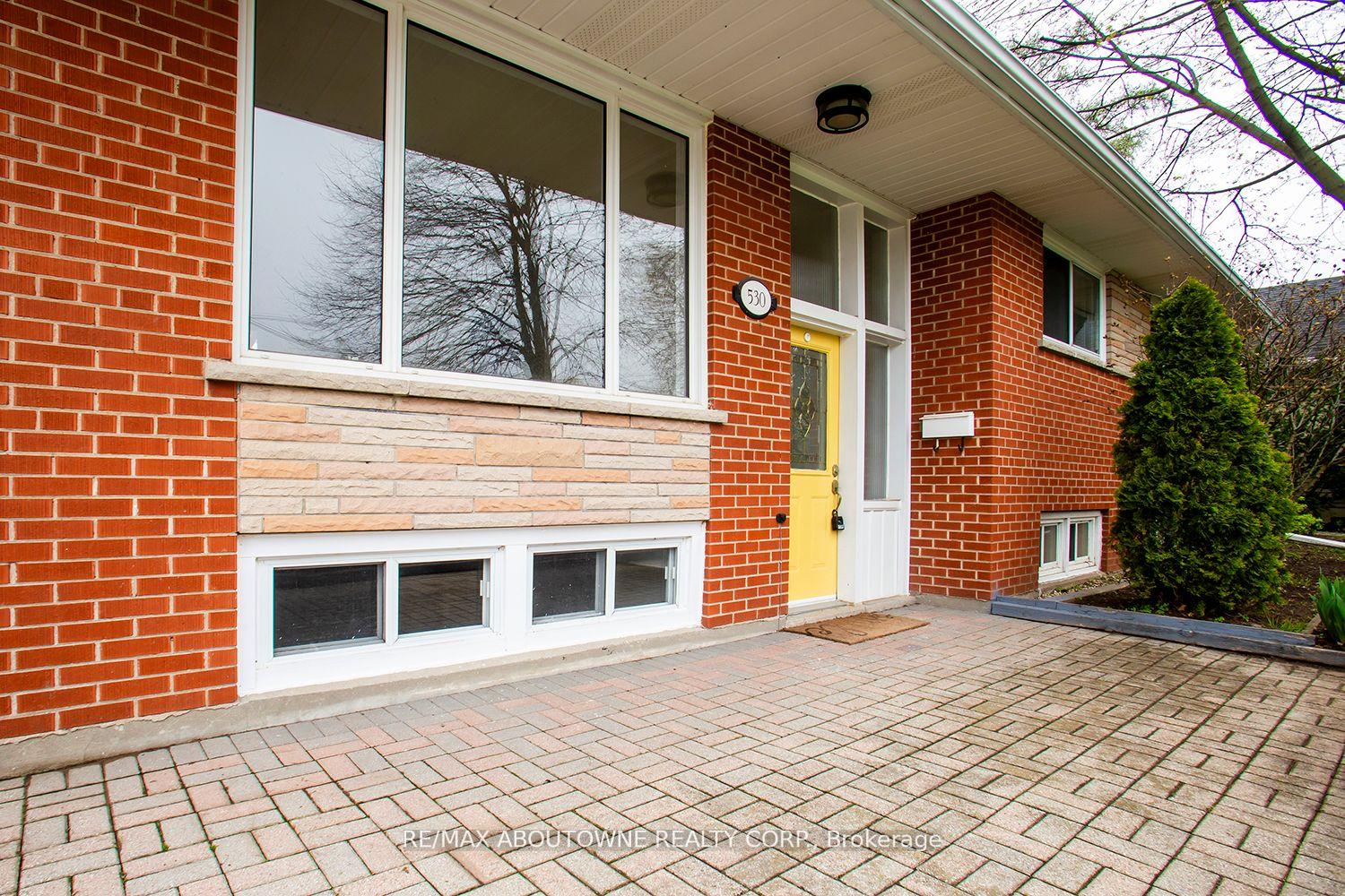 Photo 2 of 530 Lees Lane, Oakville, West — HOMEH