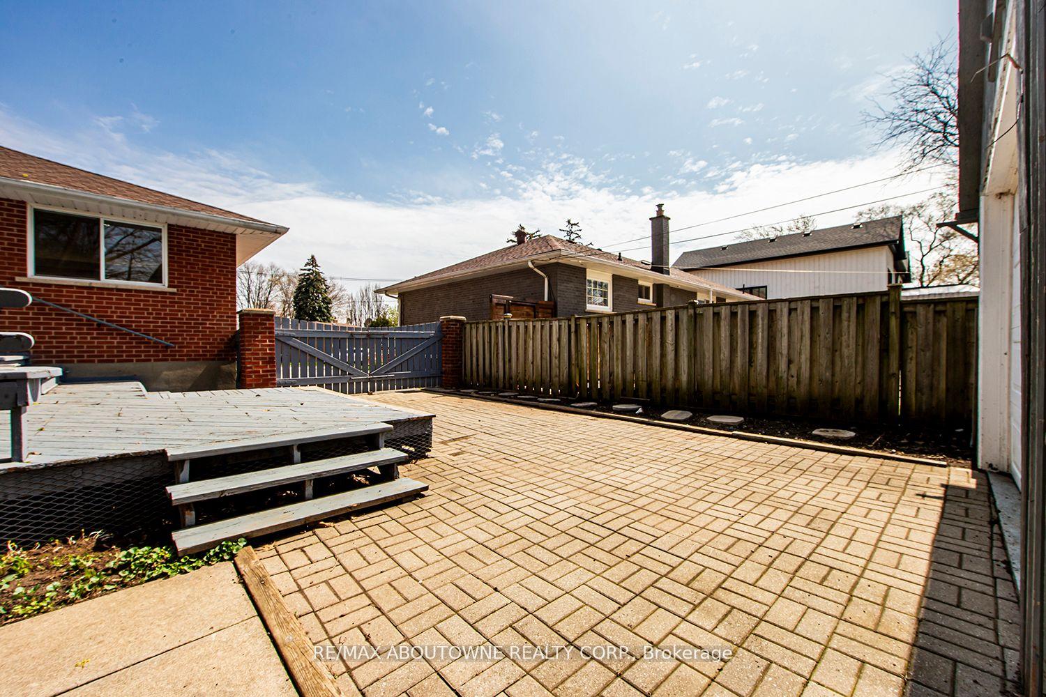 Photo 32 of 530 Lees Lane, Oakville, West — HOMEH