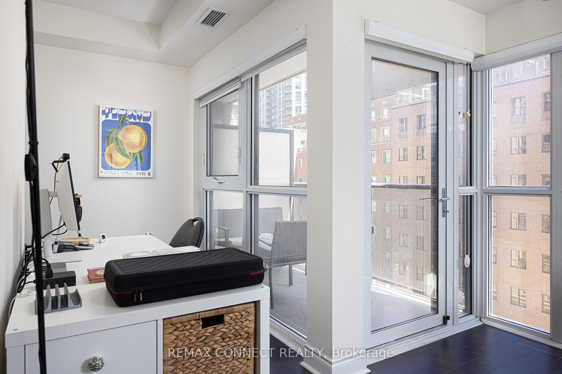 Photo 14 of Unit 1012, 28 Ted Rogers Way, Toronto, Church-Yonge Corridor — HOMEH
