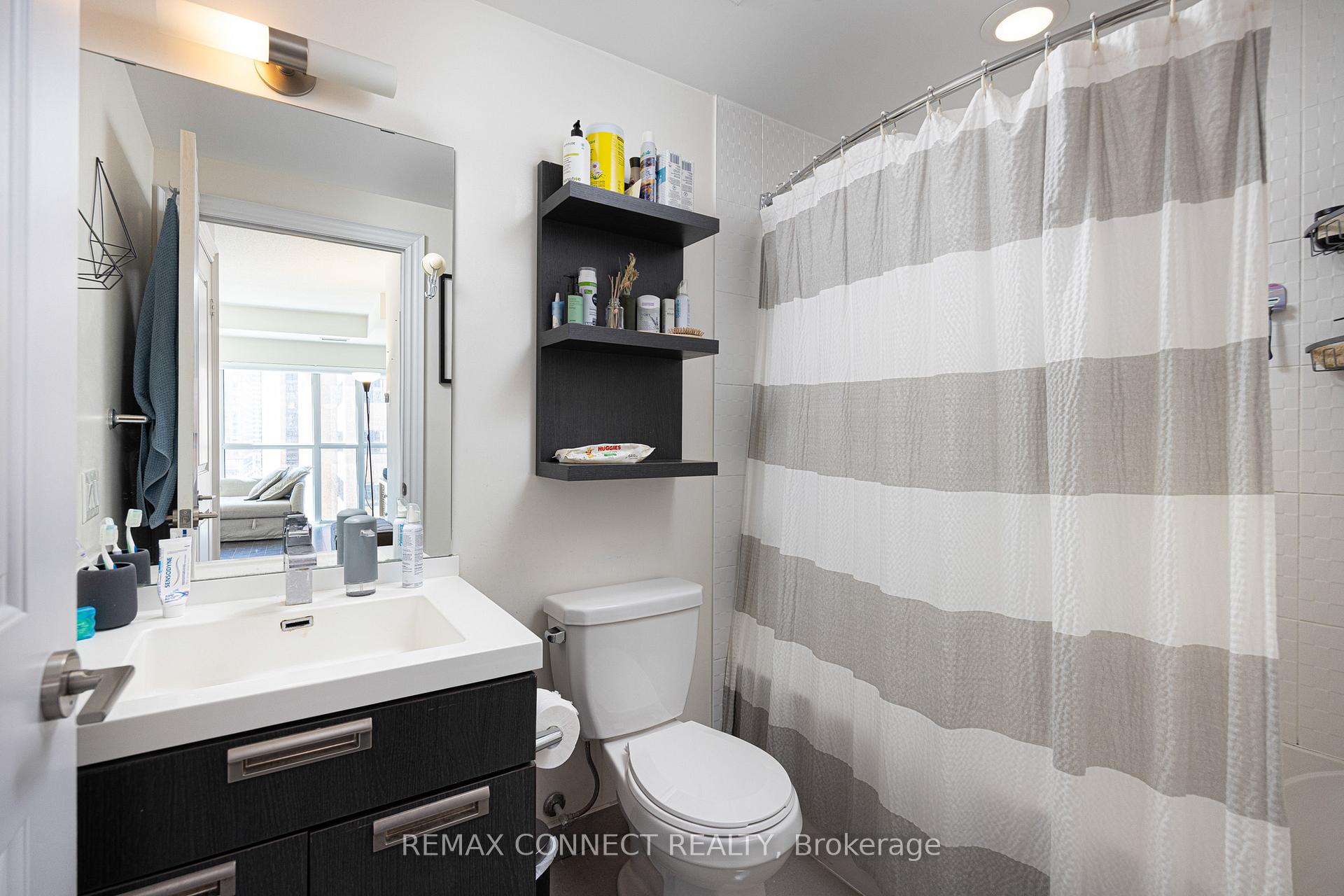 Photo 18 of Unit 1012, 28 Ted Rogers Way, Toronto, Church-Yonge Corridor — HOMEH