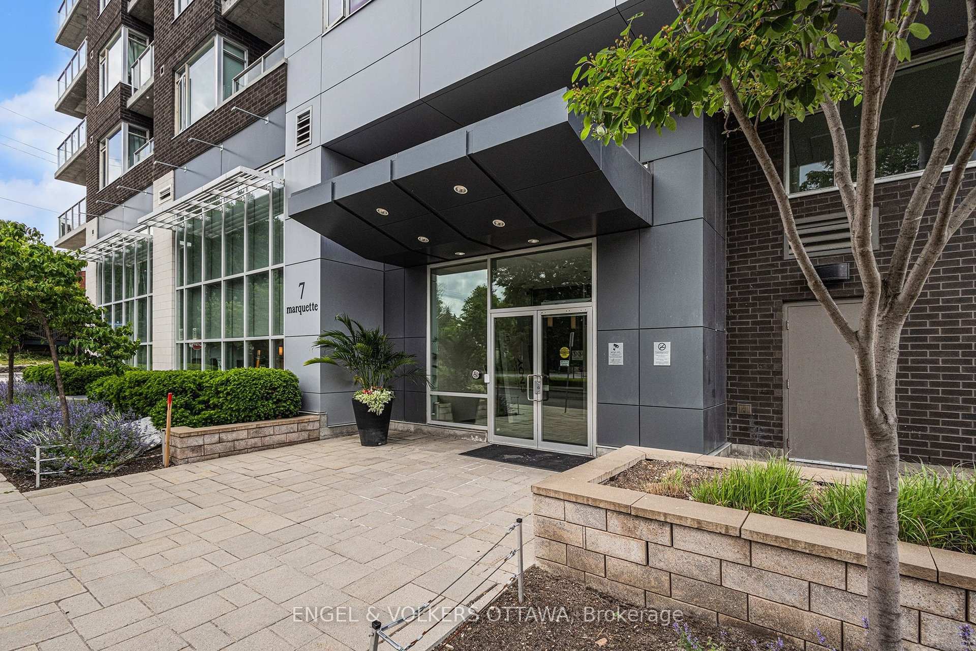 Front of Unit 318, 7 Marquette Avenue