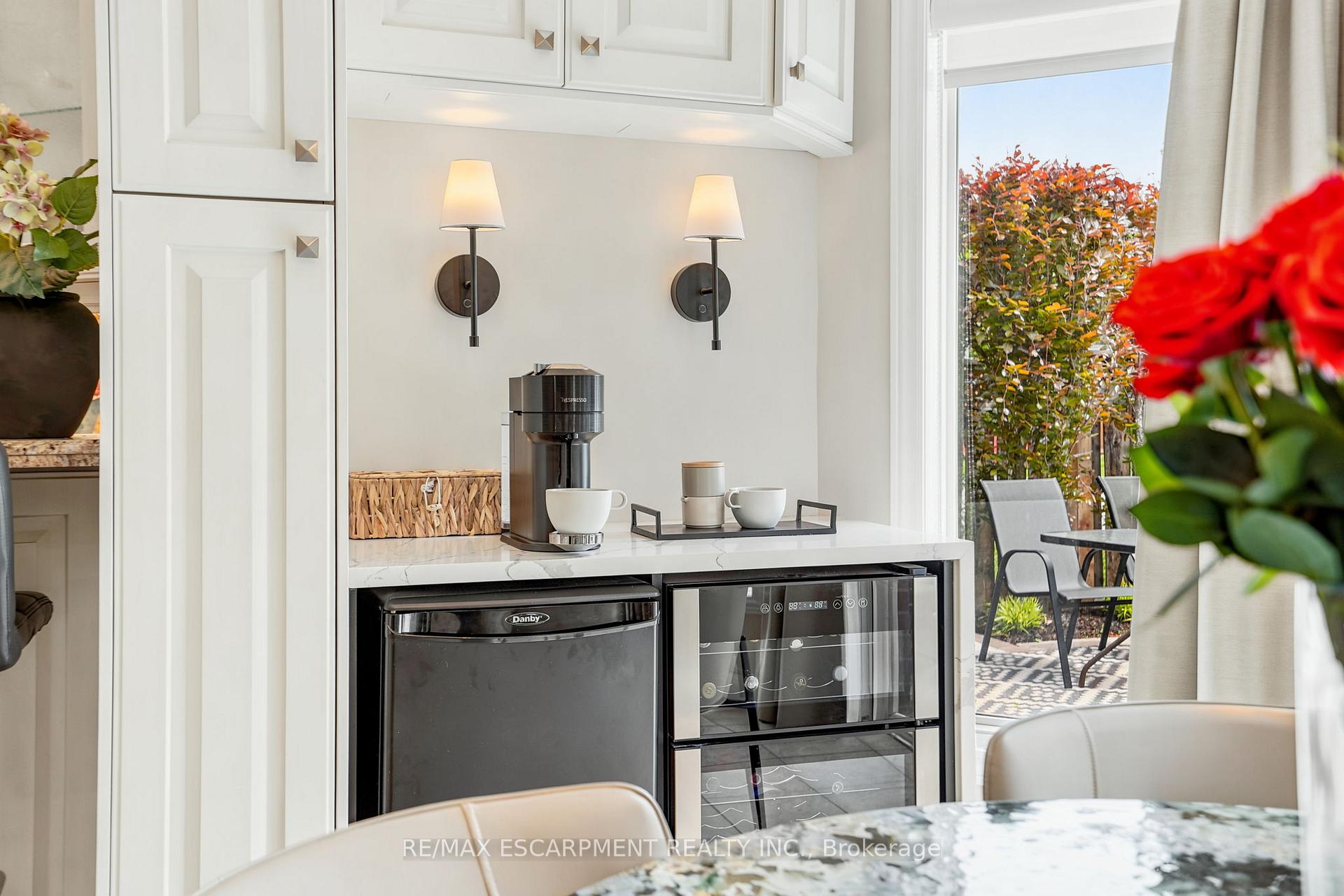 Photo 15 of 156 Valmont Street, Hamilton, Ancaster — HOMEH