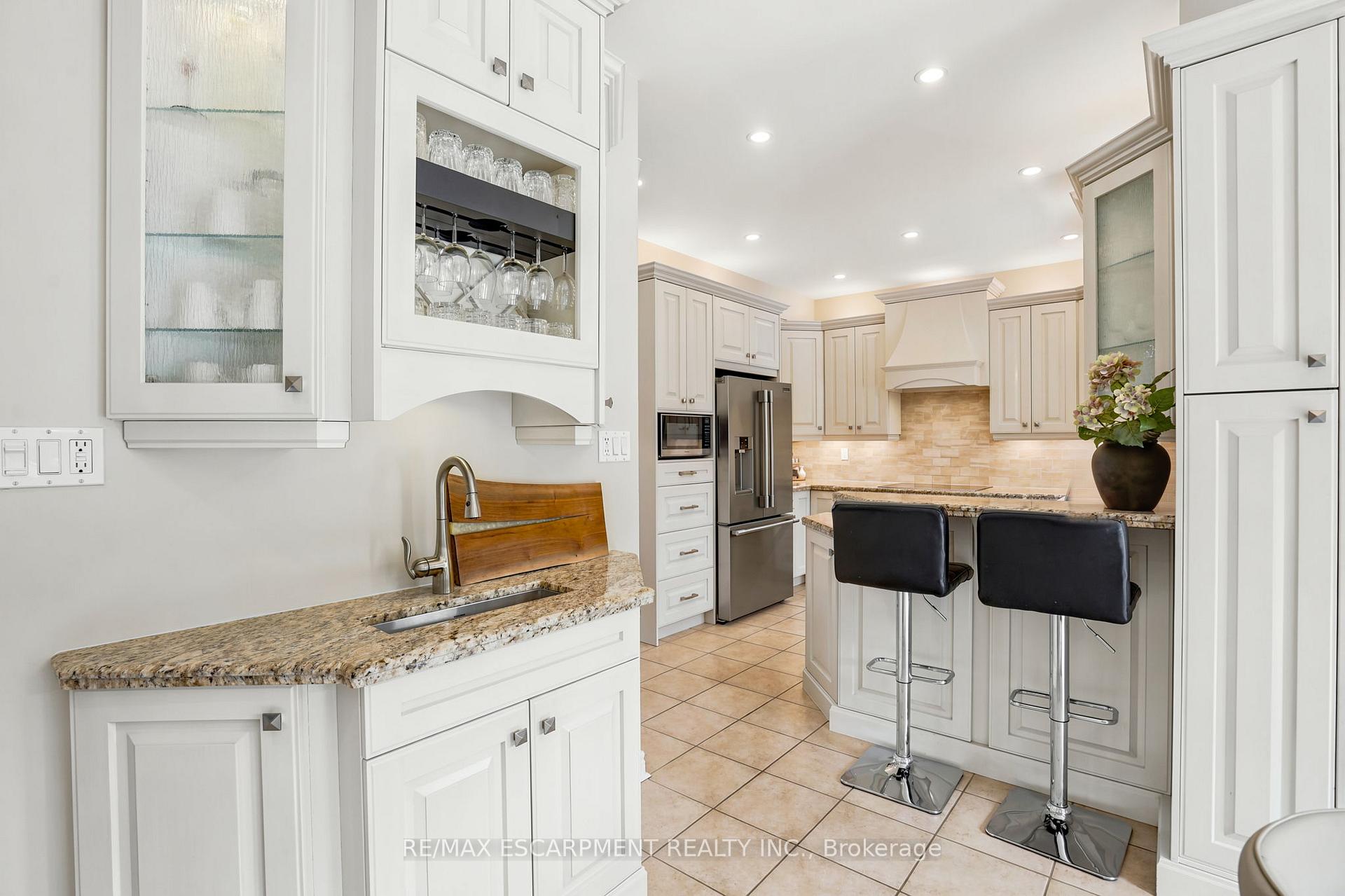 Photo 16 of 156 Valmont Street, Hamilton, Ancaster — HOMEH