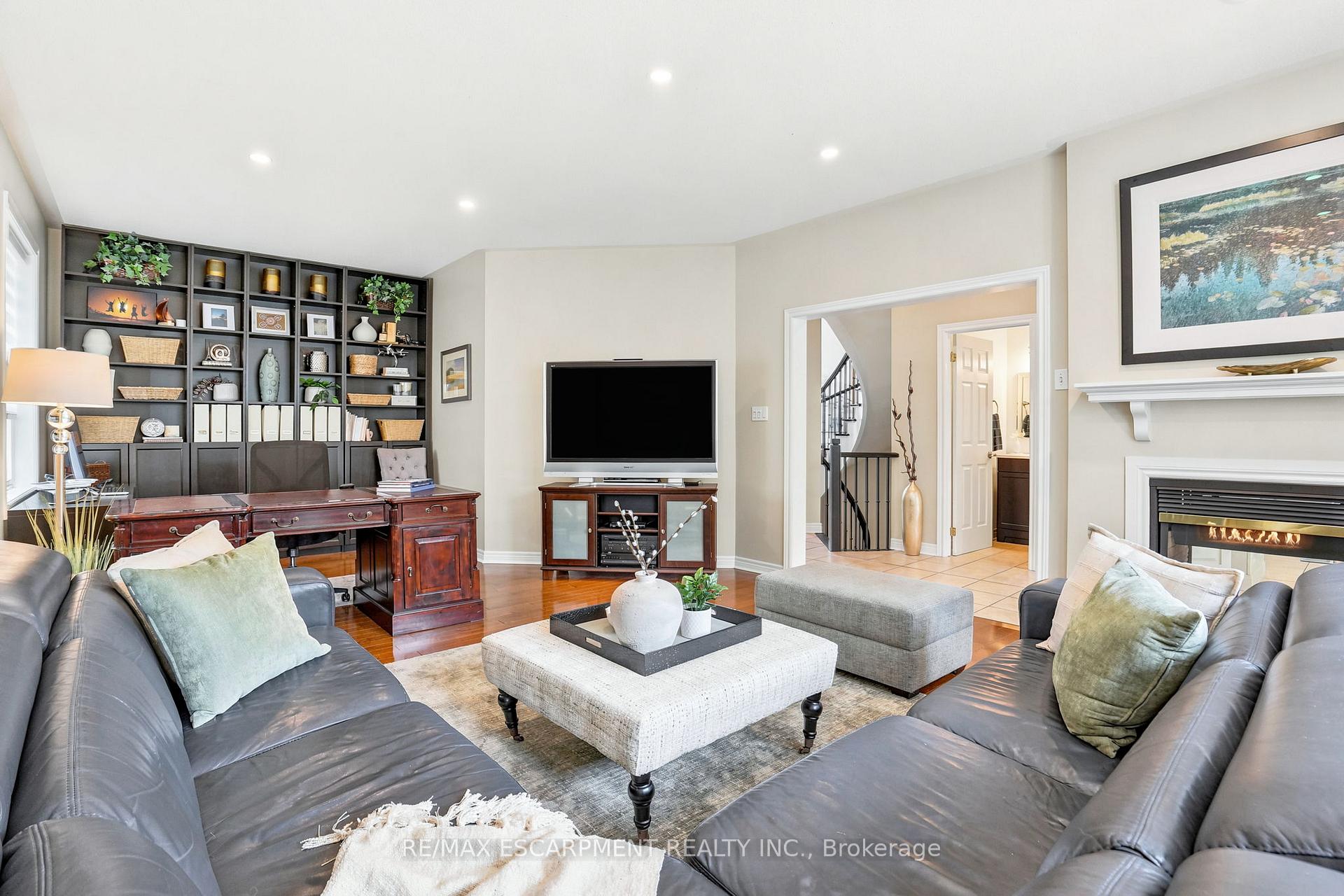Photo 21 of 156 Valmont Street, Hamilton, Ancaster — HOMEH