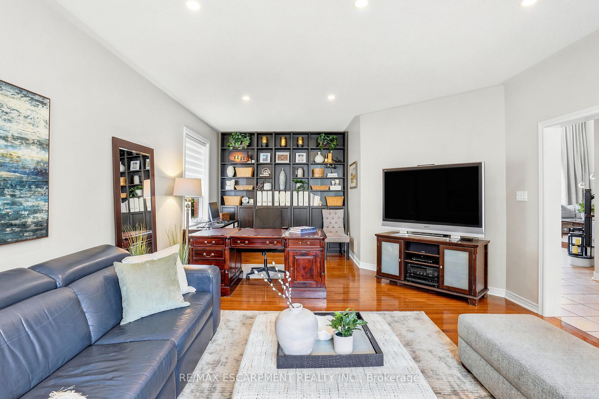 Photo 22 of 156 Valmont Street, Hamilton, Ancaster — HOMEH