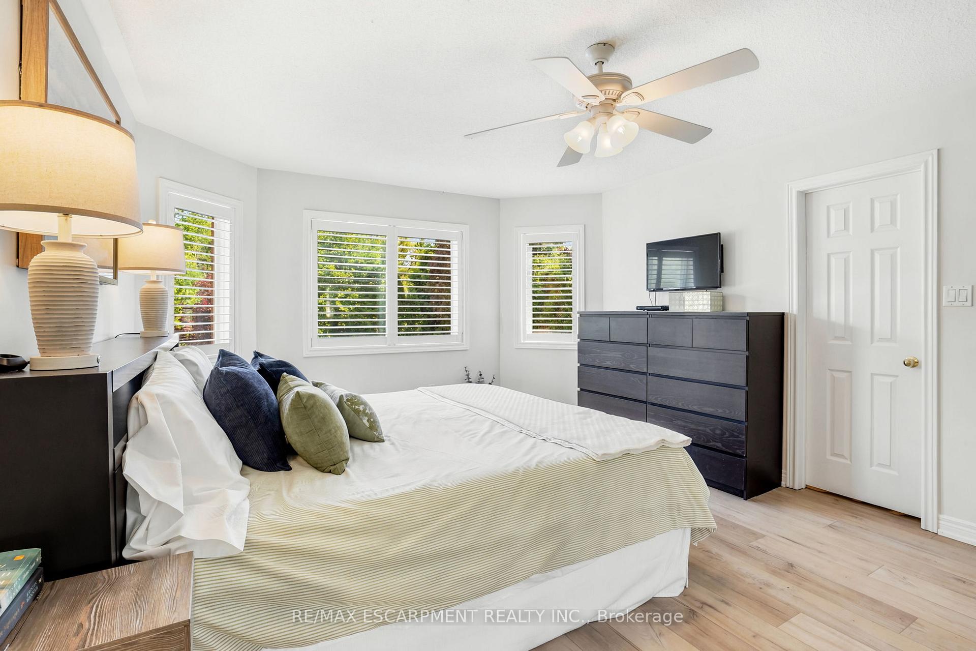 Photo 30 of 156 Valmont Street, Hamilton, Ancaster — HOMEH