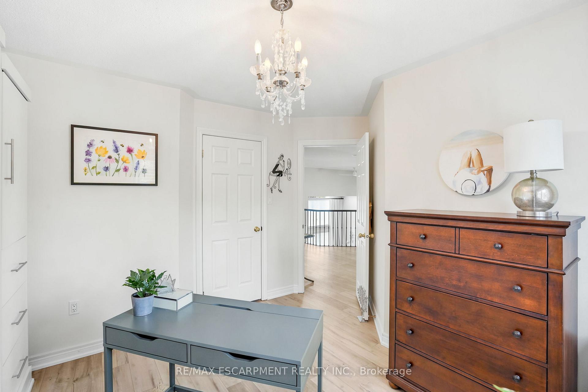 Photo 40 of 156 Valmont Street, Hamilton, Ancaster — HOMEH