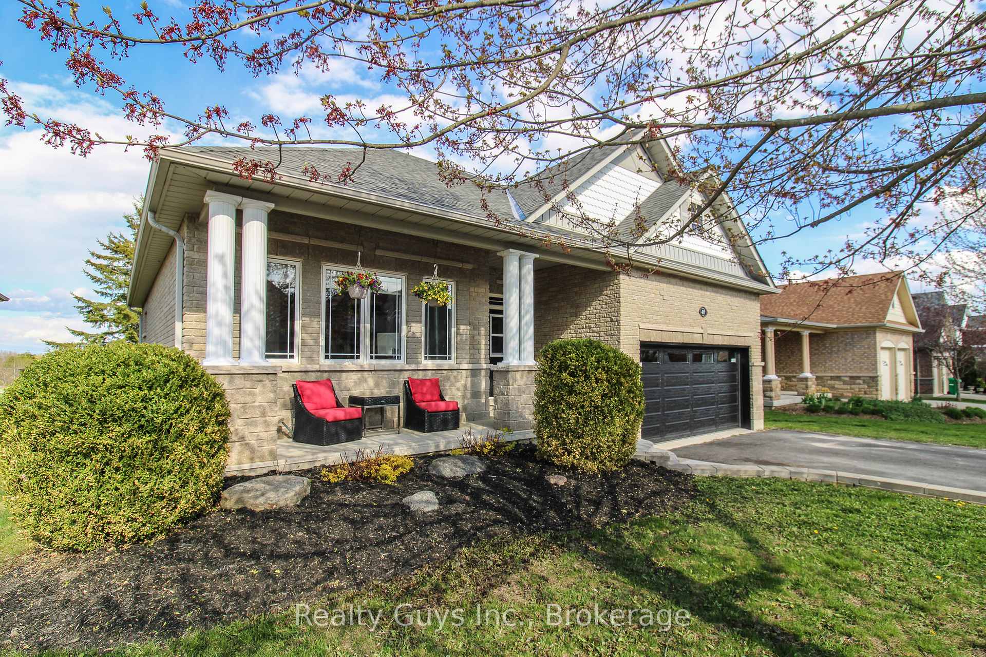 Photo 3 of 407 Carriage Lane, Peterborough, Northcrest Ward 5 — HOMEH