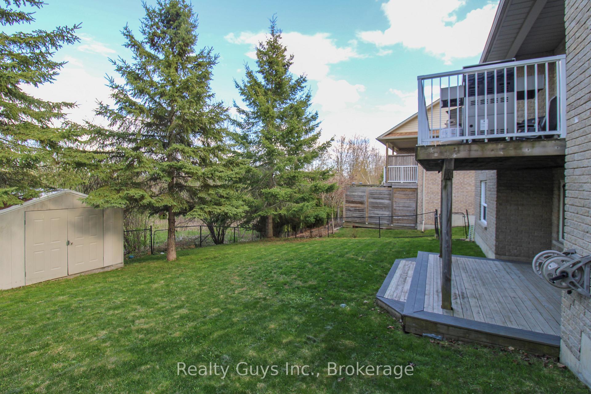 Photo 5 of 407 Carriage Lane, Peterborough, Northcrest Ward 5 — HOMEH