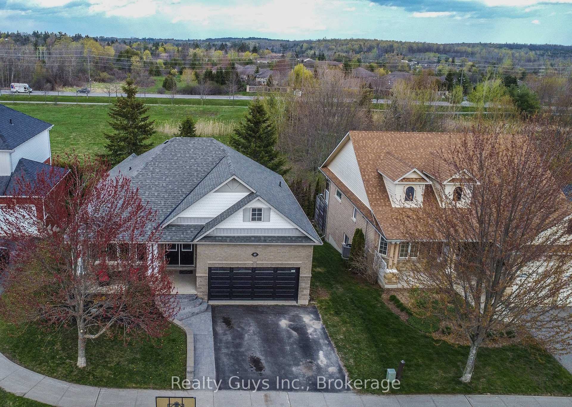 Photo 8 of 407 Carriage Lane, Peterborough, Northcrest Ward 5 — HOMEH