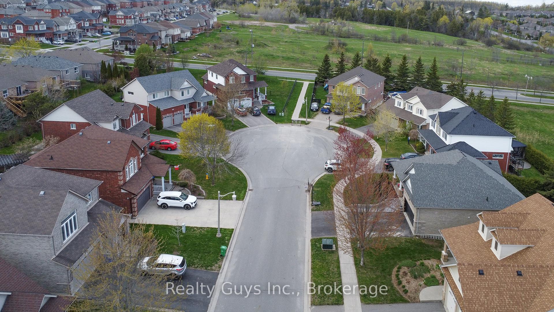 Photo 9 of 407 Carriage Lane, Peterborough, Northcrest Ward 5 — HOMEH