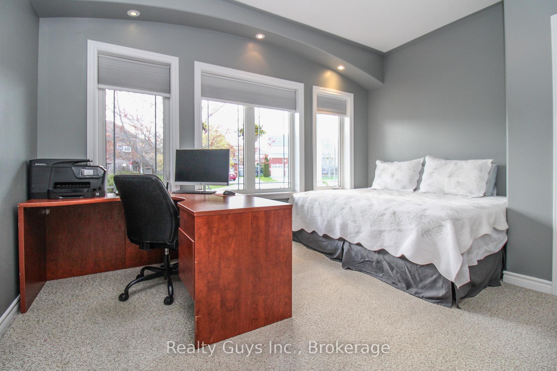 Photo 27 of 407 Carriage Lane, Peterborough, Northcrest Ward 5 — HOMEH