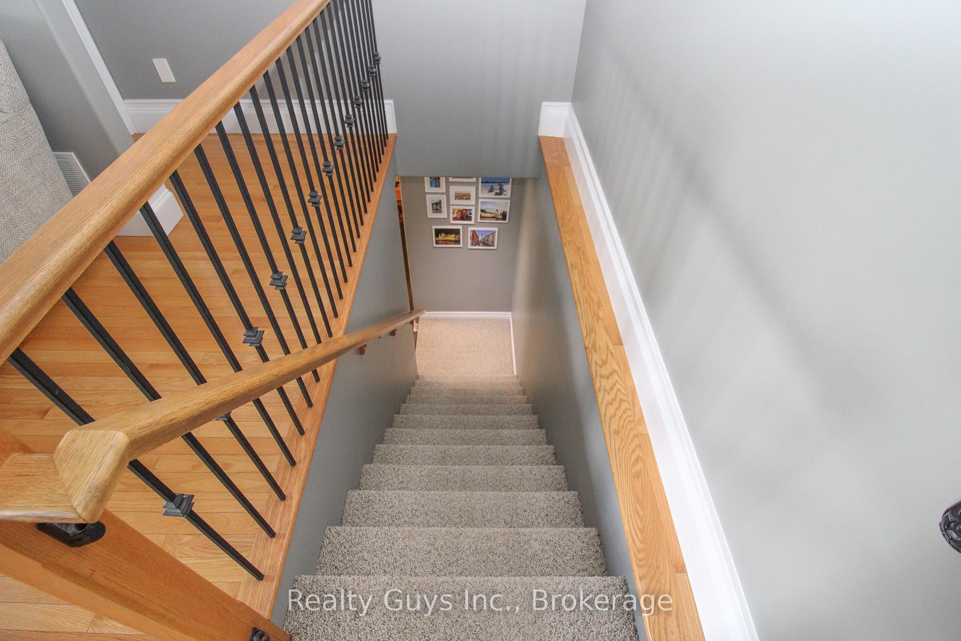 Photo 31 of 407 Carriage Lane, Peterborough, Northcrest Ward 5 — HOMEH