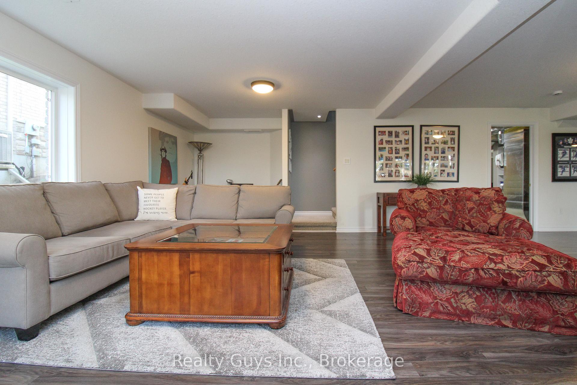 Photo 35 of 407 Carriage Lane, Peterborough, Northcrest Ward 5 — HOMEH