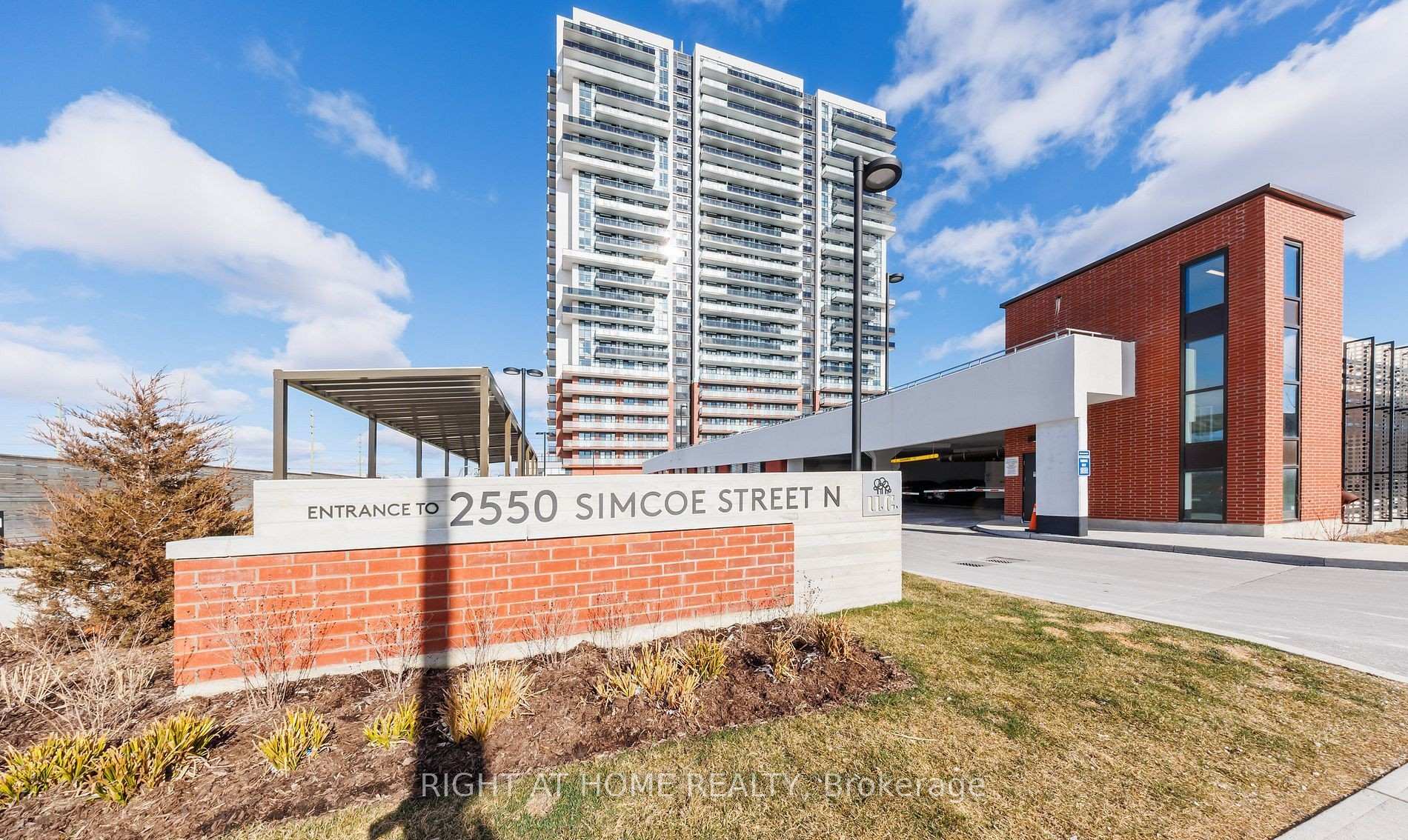 Photo 2 of Unit 2006, 2550 Simcoe Street N, Oshawa, Windfields — HOMEH
