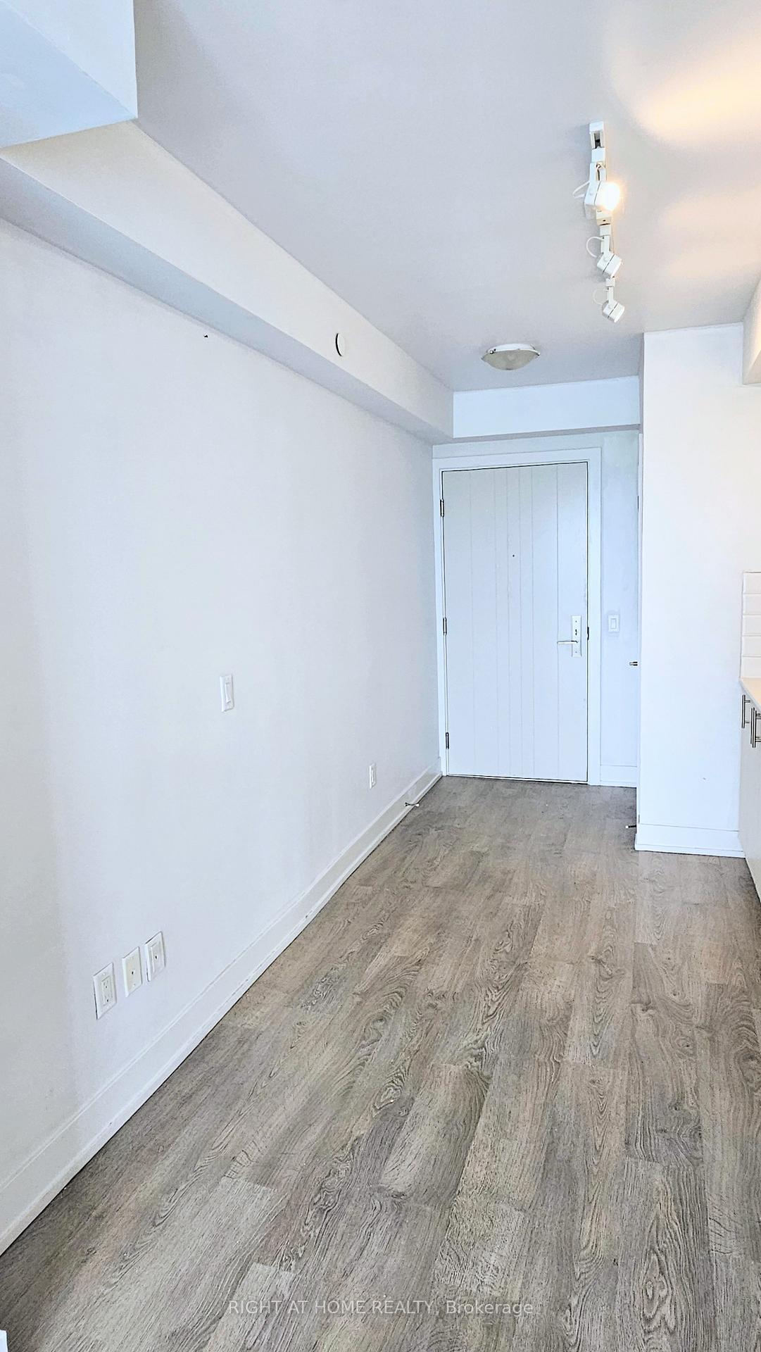 Photo 6 of Unit 2006, 2550 Simcoe Street N, Oshawa, Windfields — HOMEH