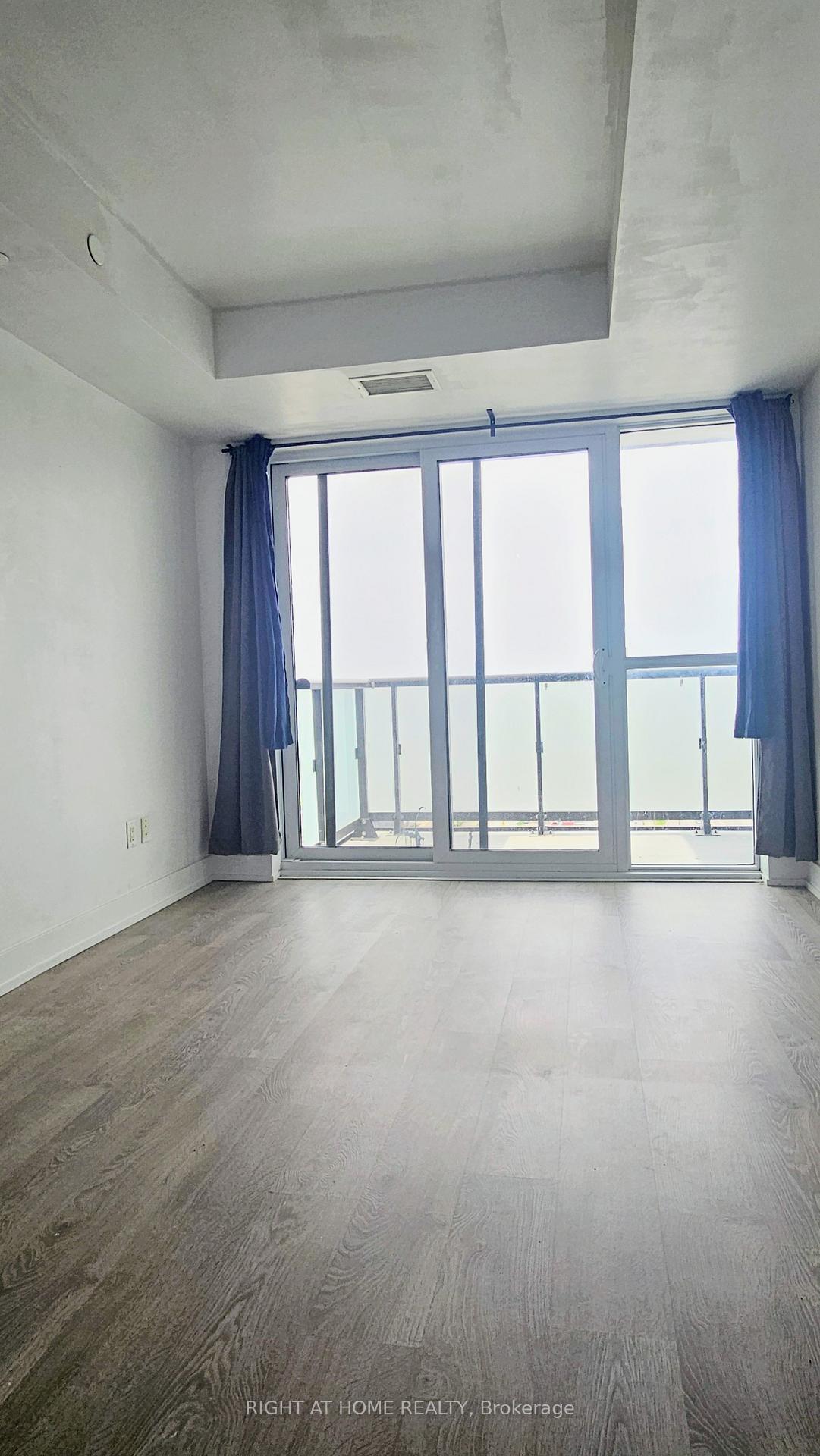 Photo 13 of Unit 2006, 2550 Simcoe Street N, Oshawa, Windfields — HOMEH