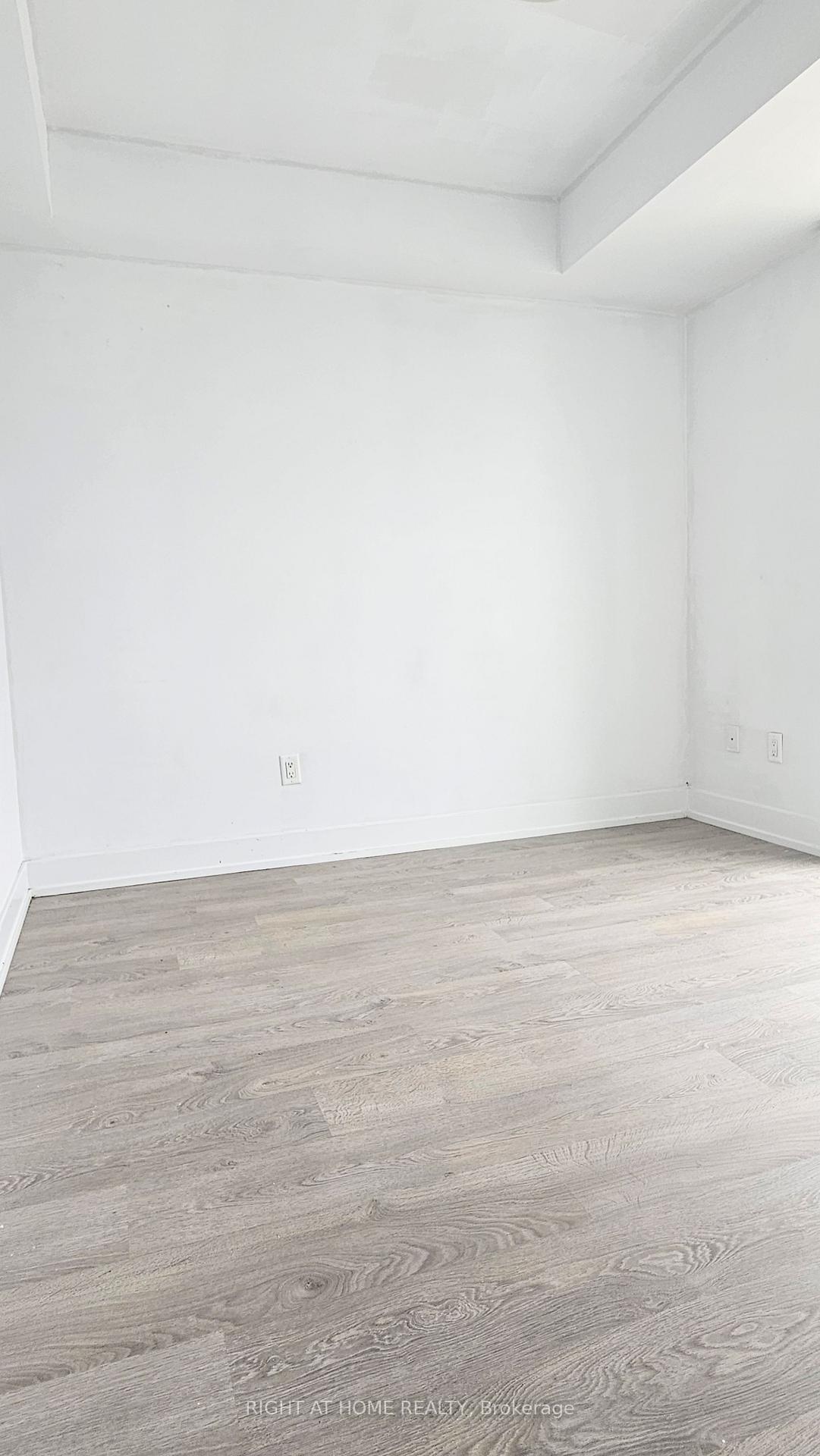 Photo 17 of Unit 2006, 2550 Simcoe Street N, Oshawa, Windfields — HOMEH