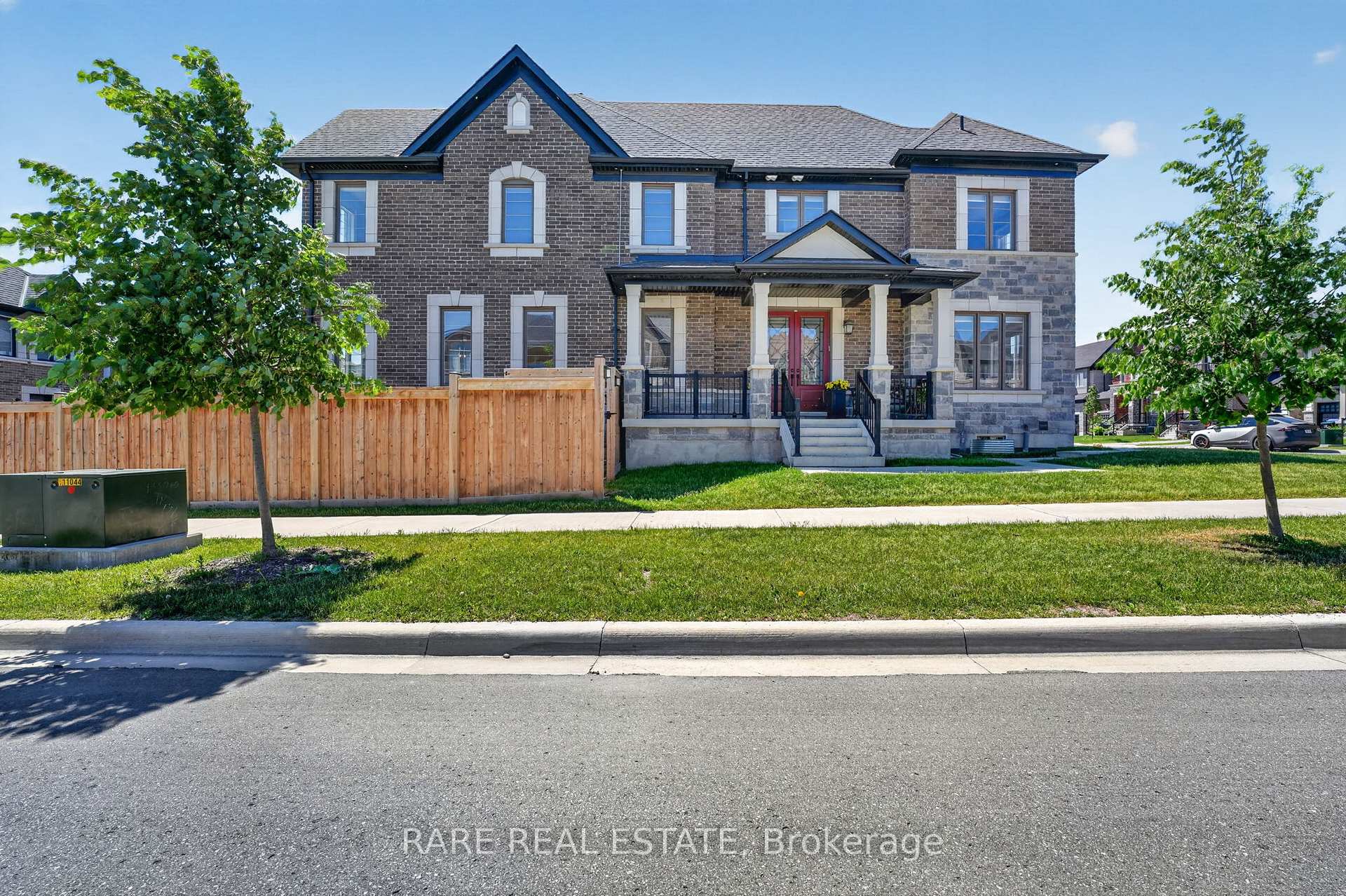 Photo 2 of 2141 Wilson Street, Innisfil, Alcona — HOMEH