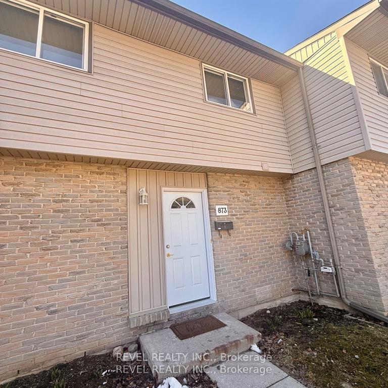 Photo 2 of 873 Southdale Road E, London, South Y — HOMEH