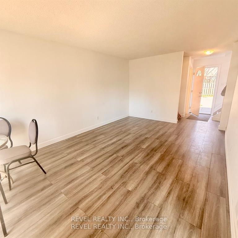 Photo 7 of 873 Southdale Road E, London, South Y — HOMEH