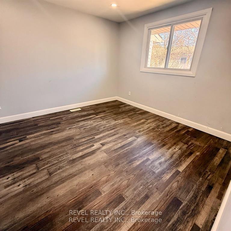 Photo 10 of 873 Southdale Road E, London, South Y — HOMEH
