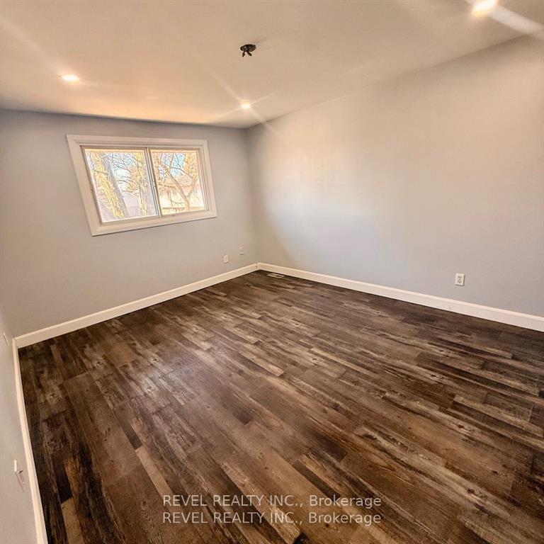 Photo 12 of 873 Southdale Road E, London, South Y — HOMEH