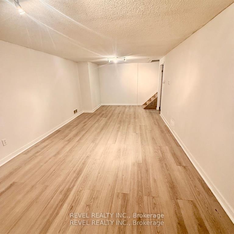Photo 22 of 873 Southdale Road E, London, South Y — HOMEH
