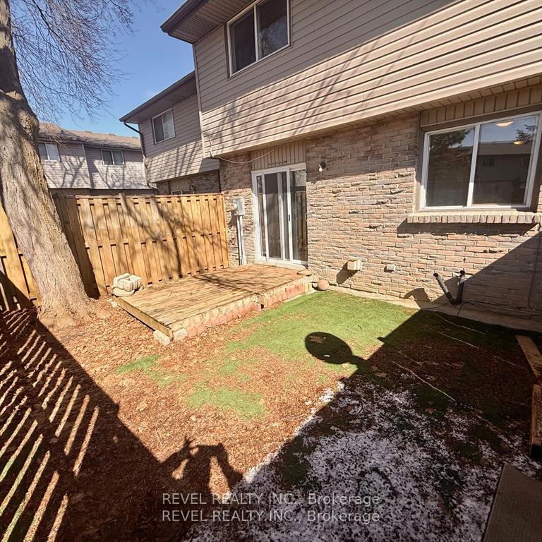 Photo 23 of 873 Southdale Road E, London, South Y — HOMEH