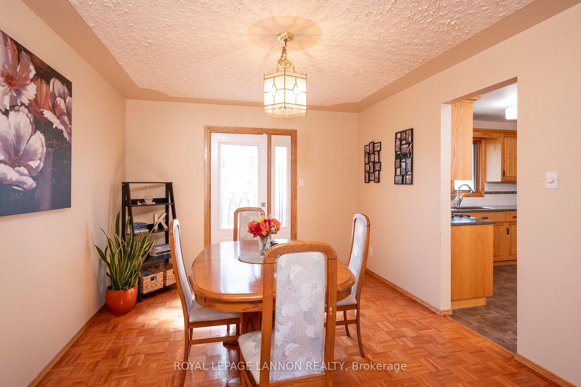 Photo 9 of 107 Sapphire Drive, Thunder Bay, Dawson Heights — HOMEH