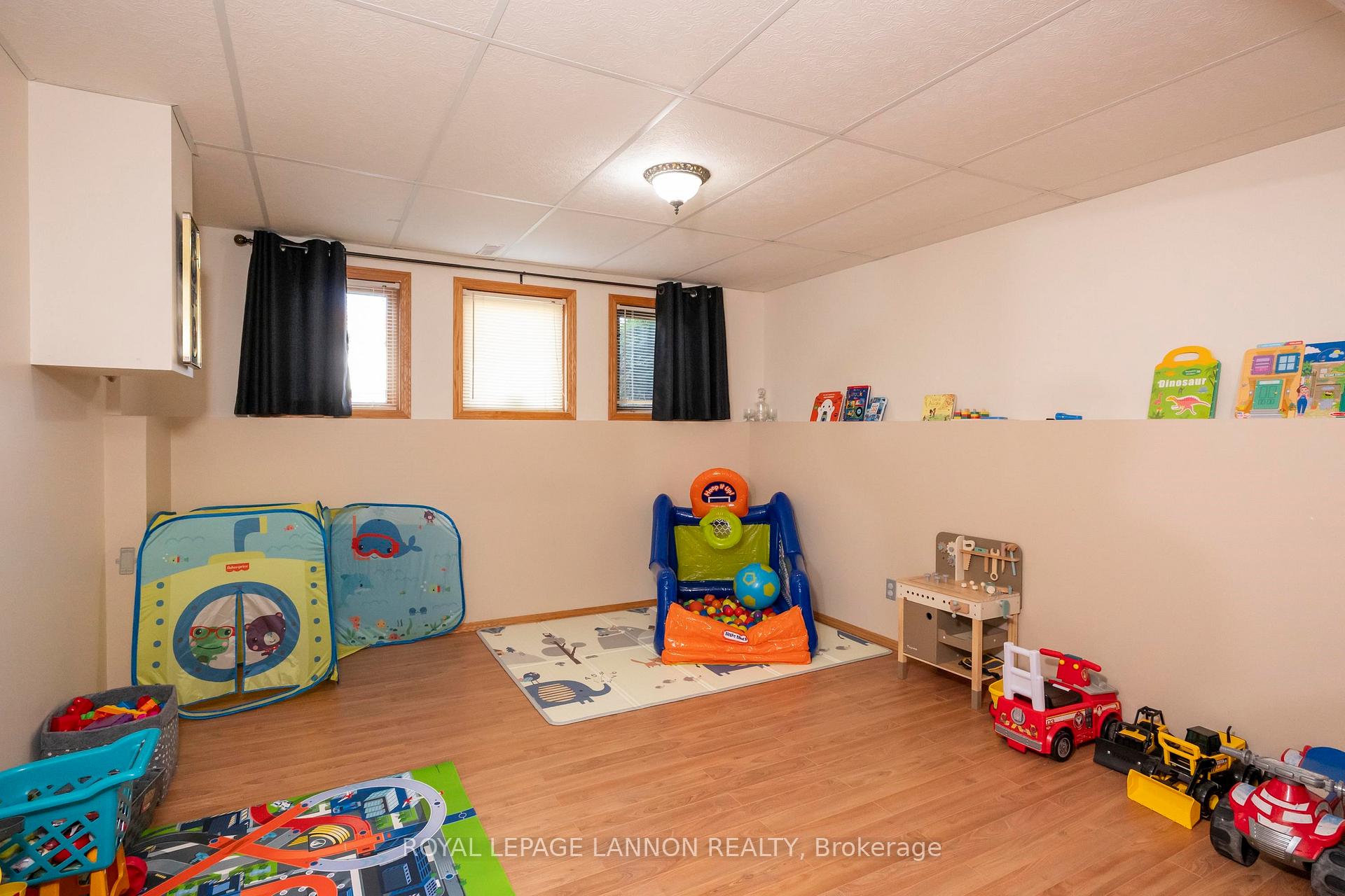 Photo 29 of 107 Sapphire Drive, Thunder Bay, Dawson Heights — HOMEH