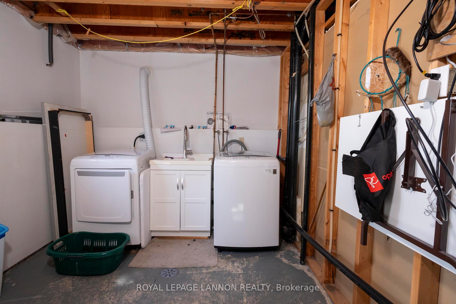 Photo 31 of 107 Sapphire Drive, Thunder Bay, Dawson Heights — HOMEH