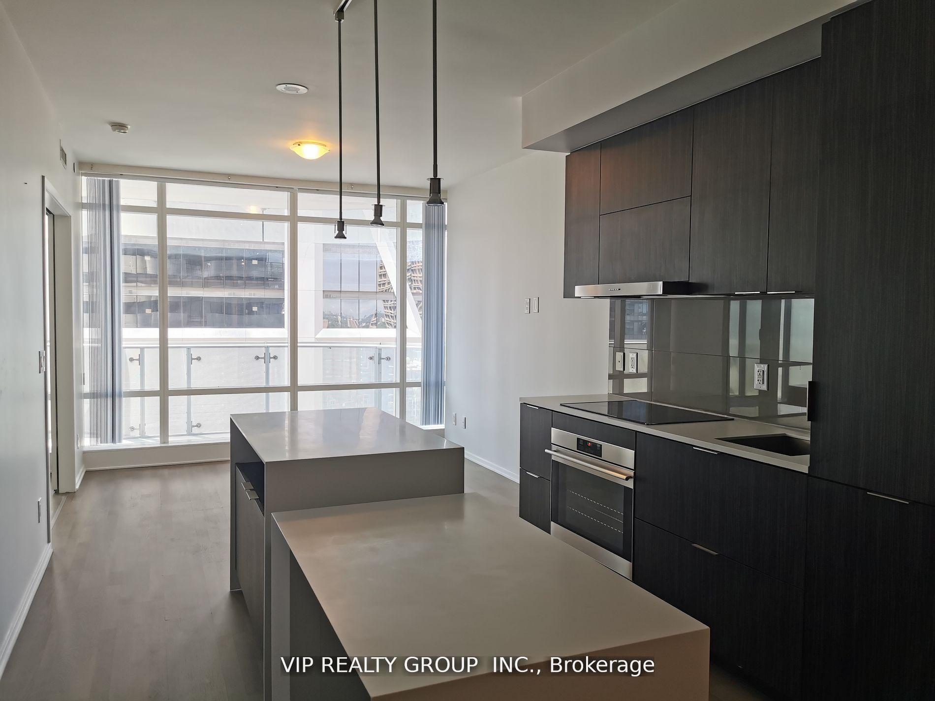 Photo 2 of Unit 2209, 1 Bloor Street E, Toronto, Church-Yonge Corridor — HOMEH