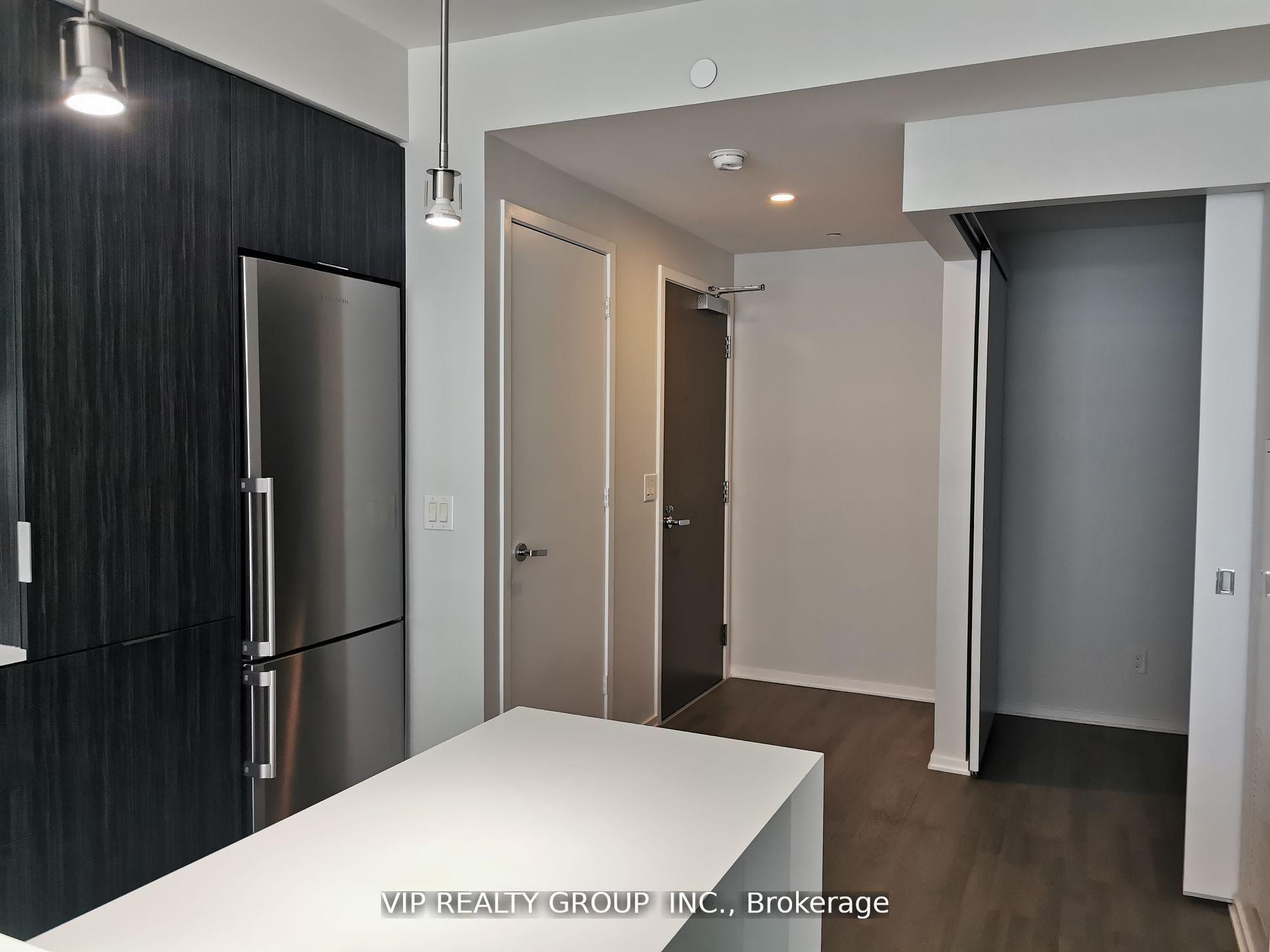 Photo 4 of Unit 2209, 1 Bloor Street E, Toronto, Church-Yonge Corridor — HOMEH