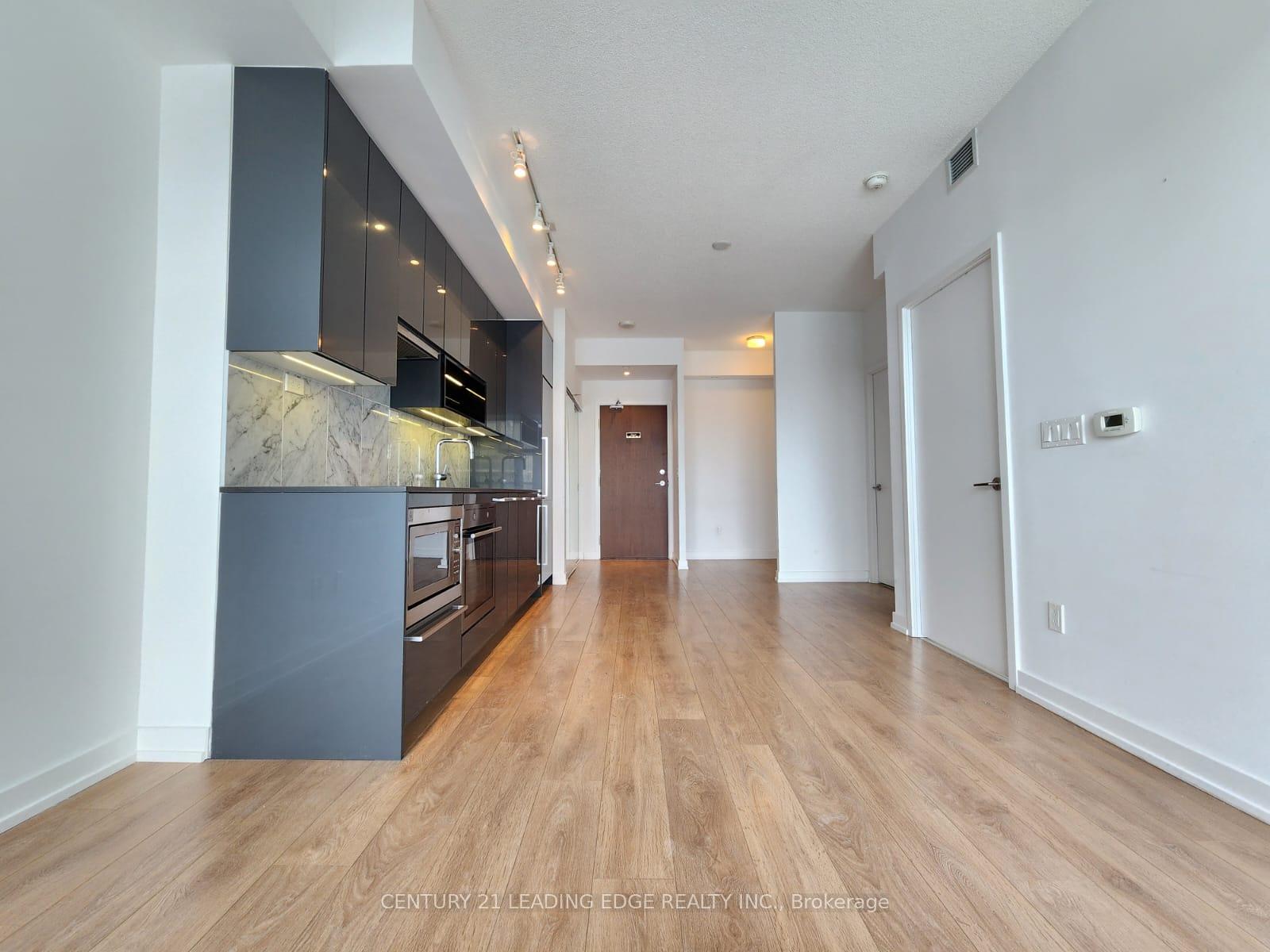 Photo 8 of Unit 709, 115 Mcmahon Drive, North York, Bayview Village — HOMEH