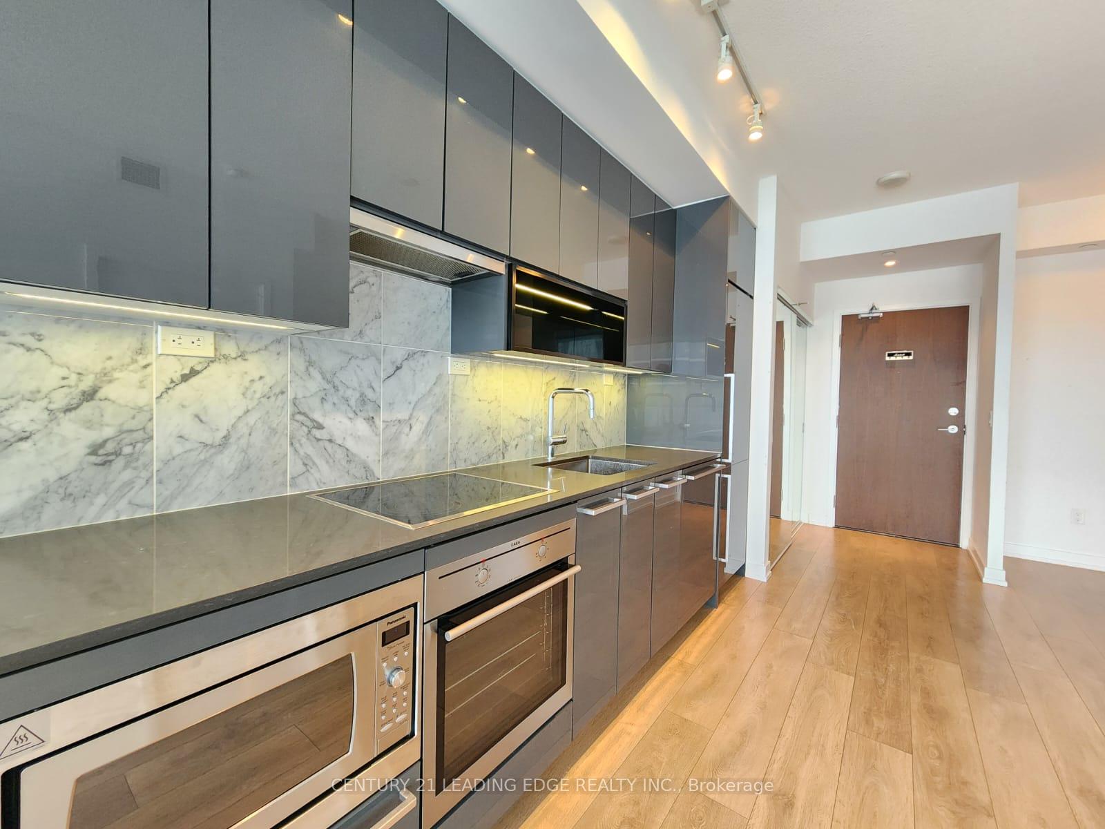 Photo 11 of Unit 709, 115 Mcmahon Drive, North York, Bayview Village — HOMEH