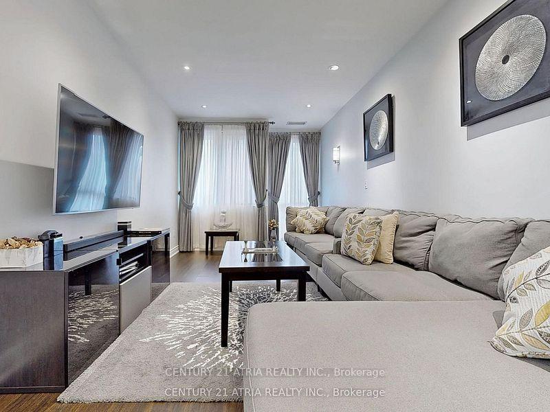 Photo 4 of Unit 206, 10 Gateway Boulevard, Toronto, Flemingdon Park — HOMEH