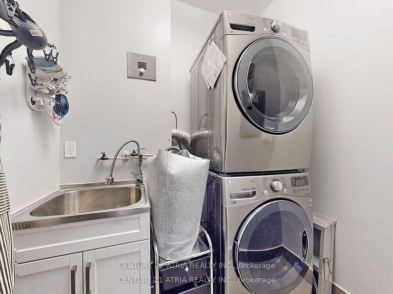 Photo 5 of Unit 206, 10 Gateway Boulevard, Toronto, Flemingdon Park — HOMEH