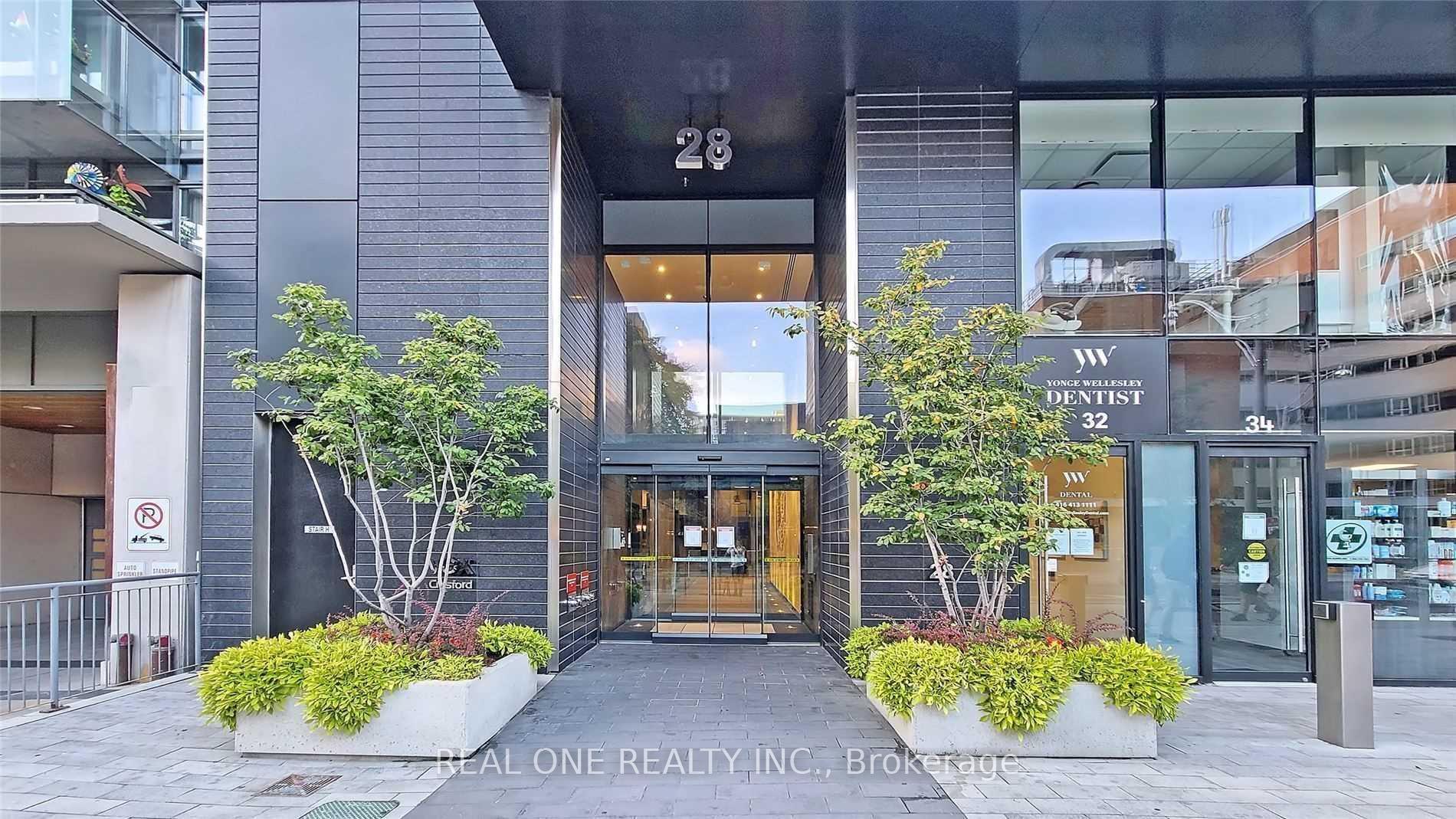 Photo 4 of Unit 402, 28 Wellesley Street E, Toronto, Church-Yonge Corridor — HOMEH
