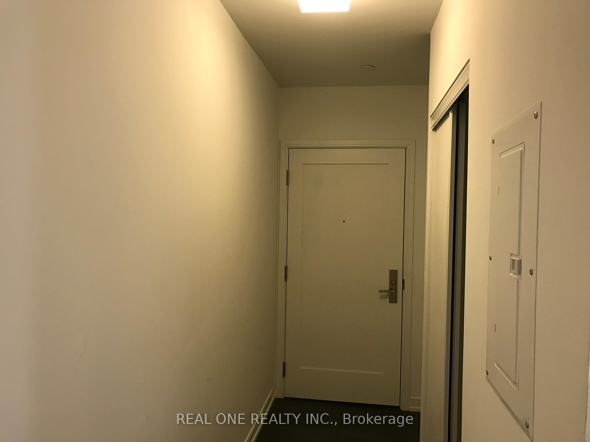 Photo 5 of Unit 402, 28 Wellesley Street E, Toronto, Church-Yonge Corridor — HOMEH