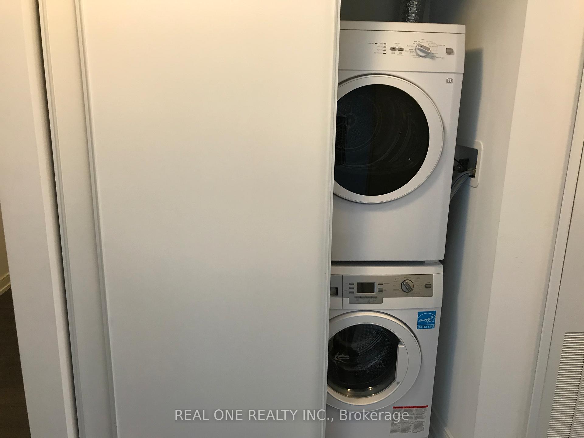 Photo 8 of Unit 402, 28 Wellesley Street E, Toronto, Church-Yonge Corridor — HOMEH