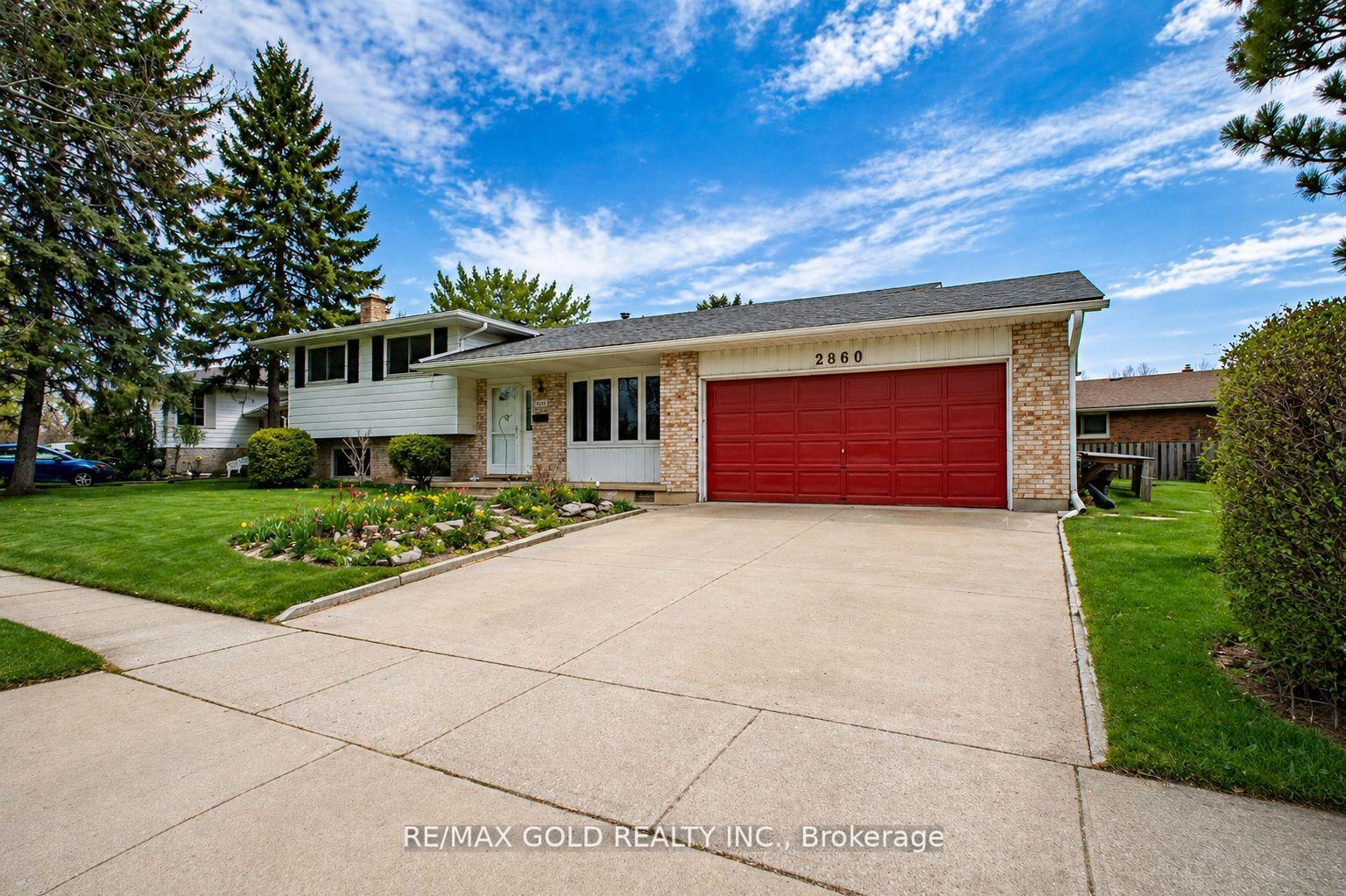 Photo 2 of 2860 Henley Avenue, Niagara Falls, Church's Lane — HOMEH