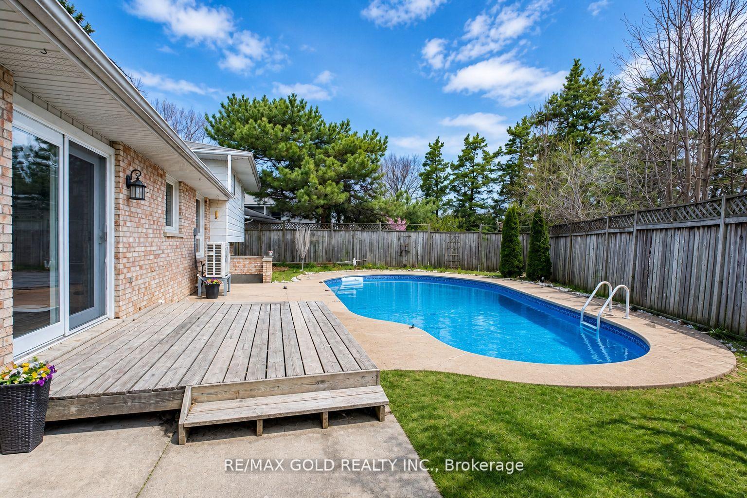 Photo 3 of 2860 Henley Avenue, Niagara Falls, Church's Lane — HOMEH