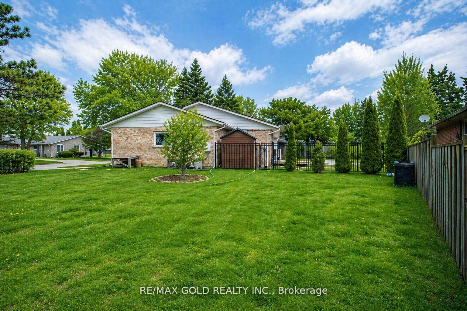 Photo 4 of 2860 Henley Avenue, Niagara Falls, Church's Lane — HOMEH