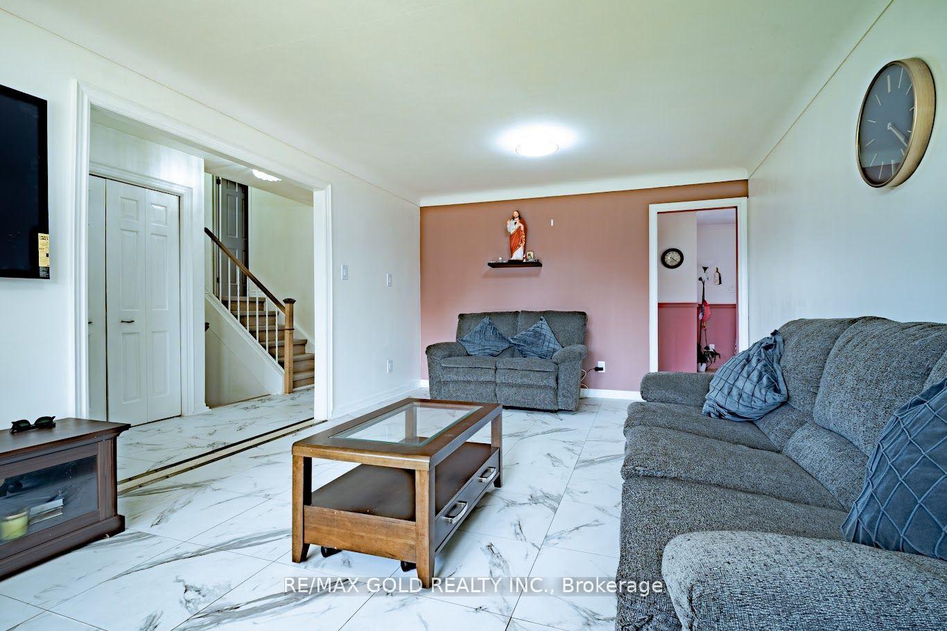 Photo 8 of 2860 Henley Avenue, Niagara Falls, Church's Lane — HOMEH