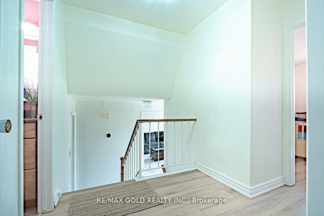 Photo 12 of 2860 Henley Avenue, Niagara Falls, Church's Lane — HOMEH