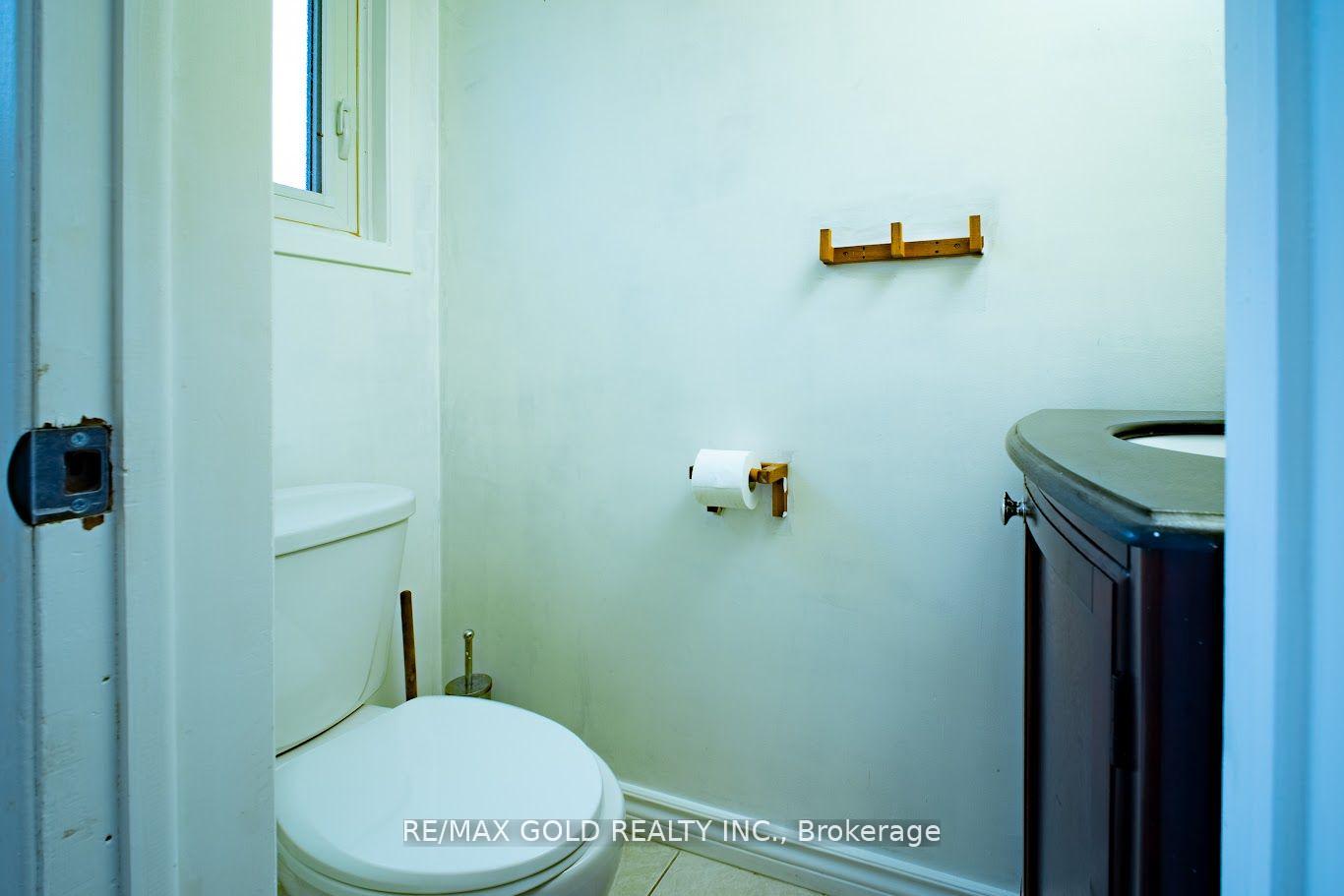 Photo 25 of 2860 Henley Avenue, Niagara Falls, Church's Lane — HOMEH