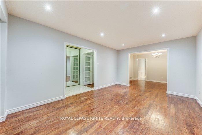 Photo 3 of 23 Longbow Square, Scarborough, Steeles — HOMEH