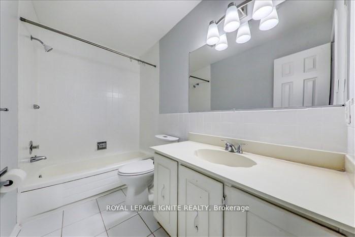 Photo 16 of 23 Longbow Square, Scarborough, Steeles — HOMEH